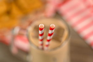 8" PAPER STRAWS 200'S -  RED STRIPE