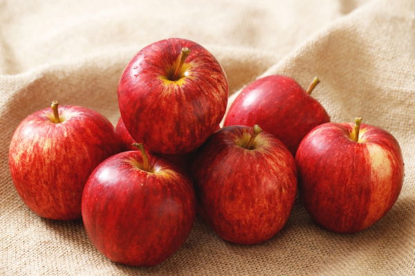 Fresh Apples - Red