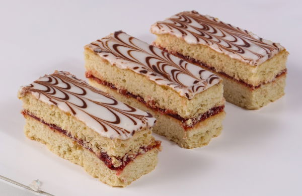 Bakewell Tart Slices